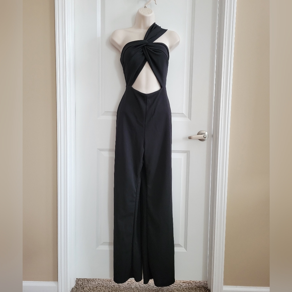 NWT Blue Bash Expert in Love Black One Shoulder Jumpsuit Sz Large